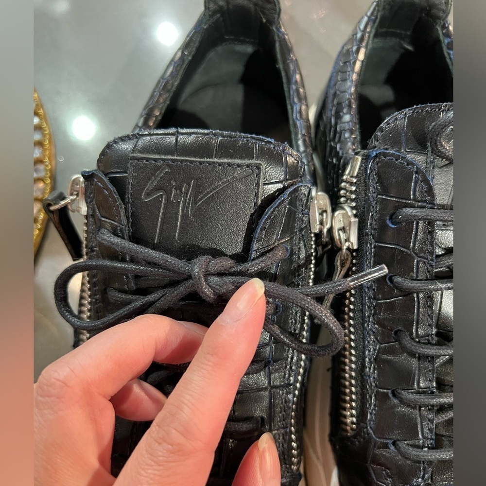 Giuseppe Zanotti Crocodile Effect Low Top Sneakers Zippers - Picture 5 of 8